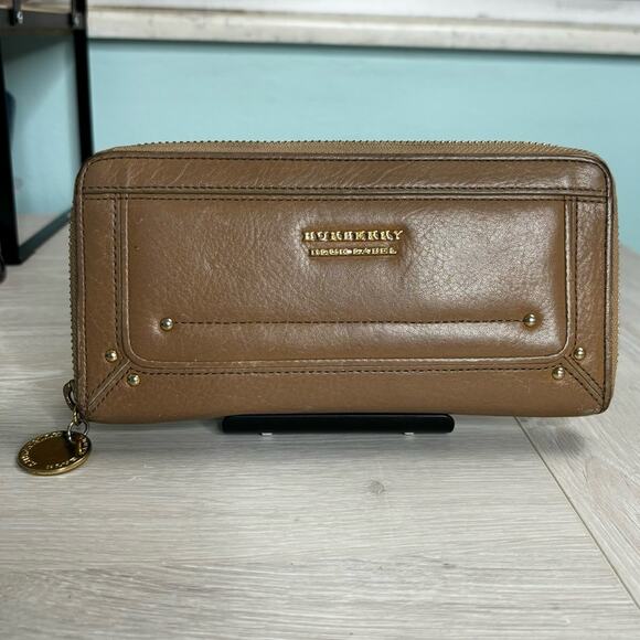 Burberry Long Wallet with Nova Check Interior Leather Zip Around Brown Women's - Picture 1 of 8